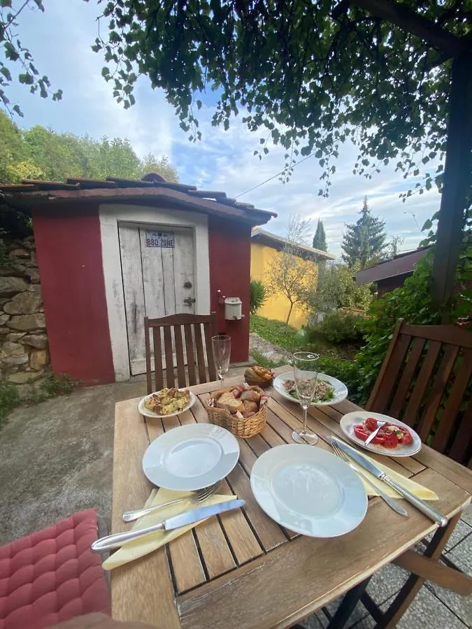 Couette-café Bed and Breakfast Casa Rosalie à Borgomaro