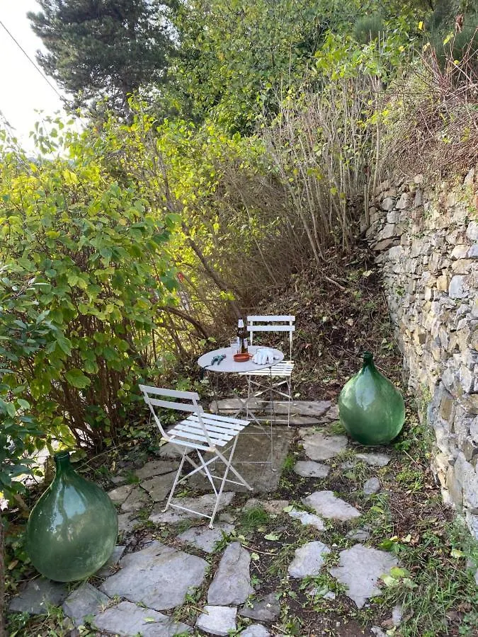 Couette-café Bed and Breakfast Casa Rosalie à Borgomaro